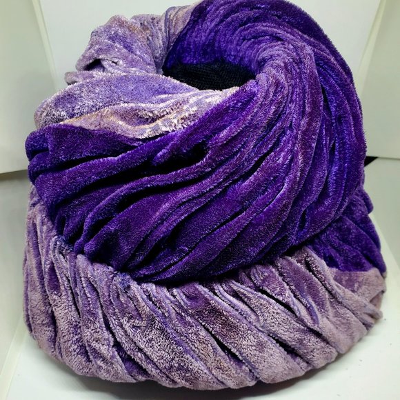 Vintage Best and Co Light and Dark Purple Crushed Velvet Cloche Flapper Hat main image 5